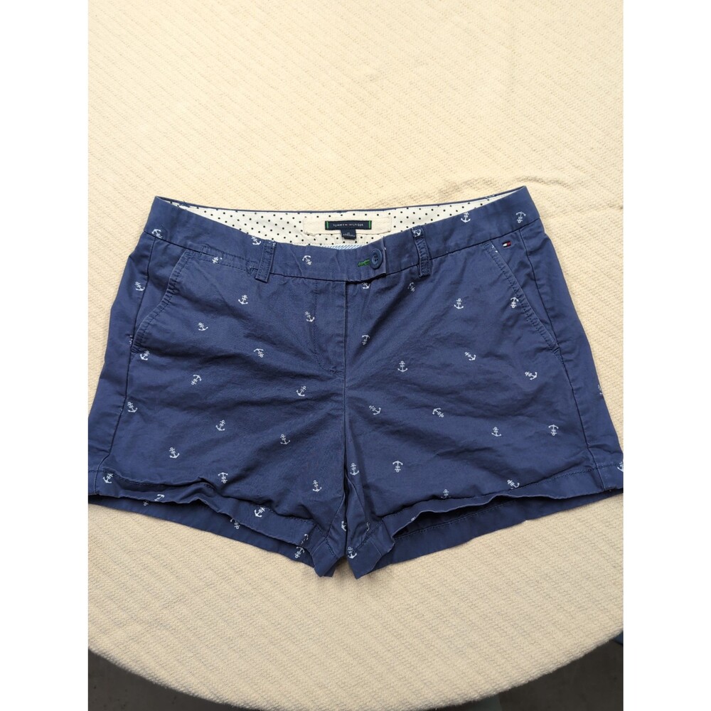 Tommy Hilfiger shorts featuring an all-over white anchor print.